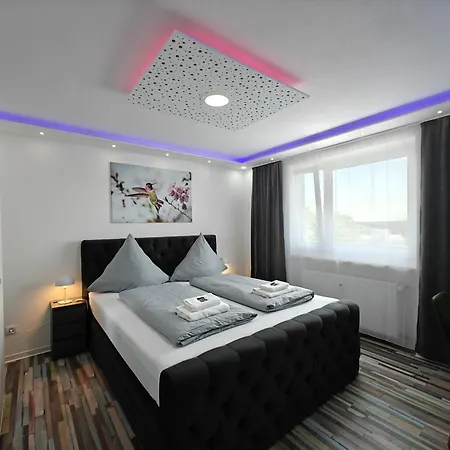Modern Neuburg Us - Neu - 2 Zimmer, Komfort, Ausgestattet, Smart Tv, Wi-fi