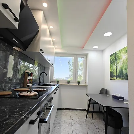 Modern Neuburg Us - Neu - 2 Zimmer, Komfort, Ausgestattet, Smart Tv, Wi-fi *