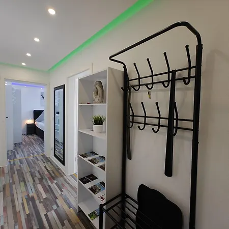 Modern Neuburg Us - Neu - 2 Zimmer, Komfort, Ausgestattet, Smart Tv, Wi-fi * Neuburg an Der Donau