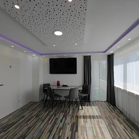 Modern Neuburg Us - Neu - 2 Zimmer, Komfort, Ausgestattet, Smart Tv, Wi-fi Neuburg an Der Donau